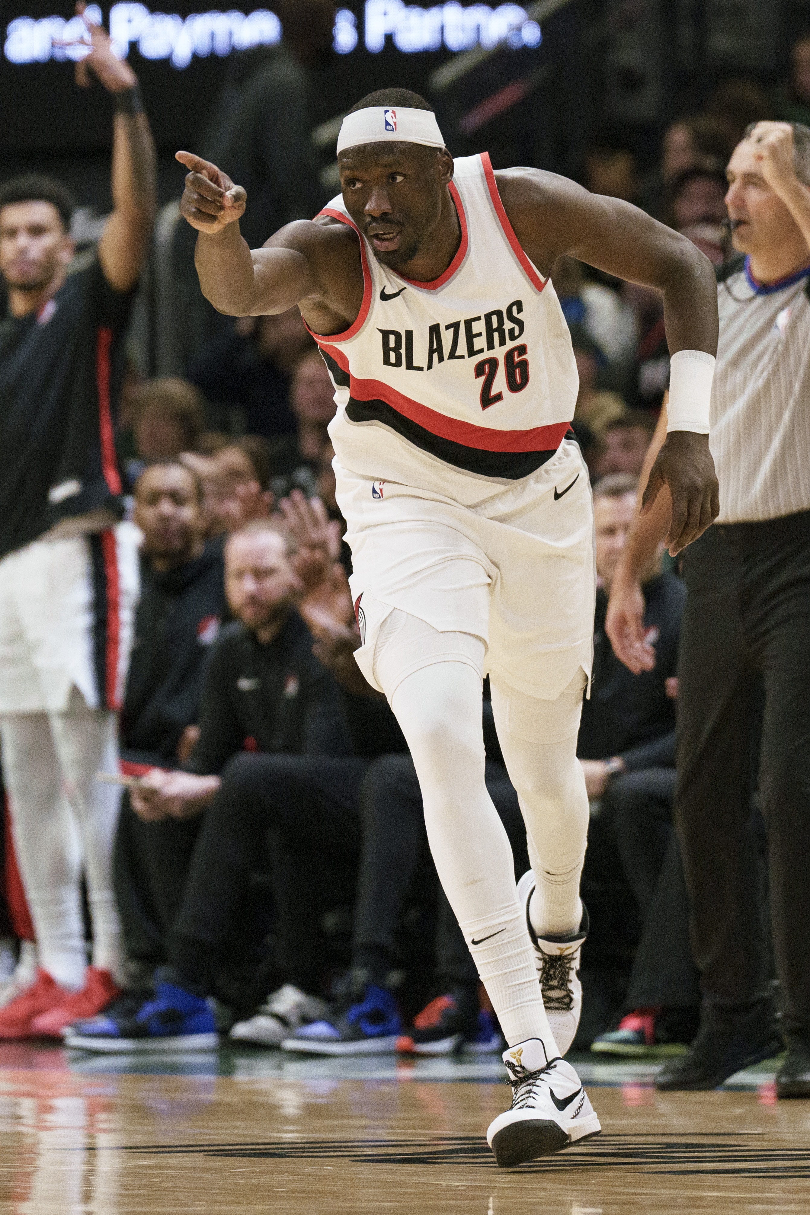  CBA名宿！里斯上半場三分4中3 11分鐘砍下11分5籃板