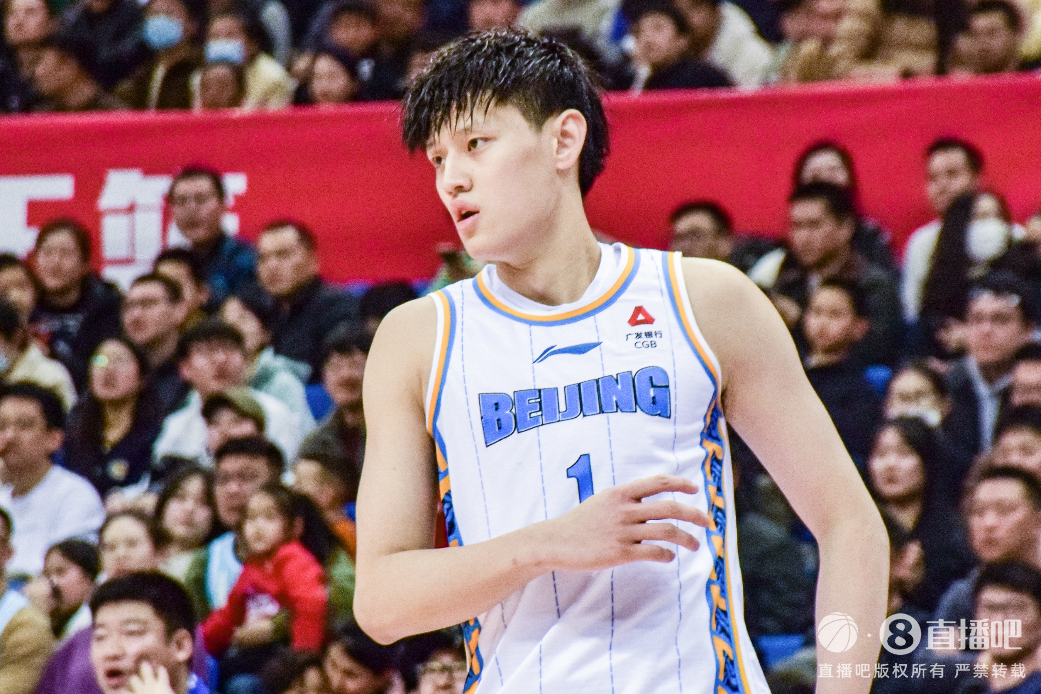  越打越好！曾凡博半場攻防亮眼 7中5貢獻12分2板2助1血帽1壓哨