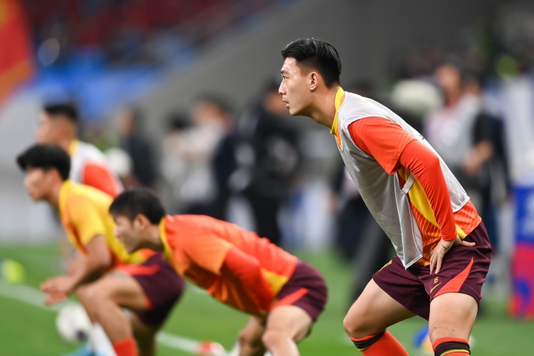  足球報：張玉寧、蔣圣龍均有不同程度傷病，伊萬未讓在熱身賽出場