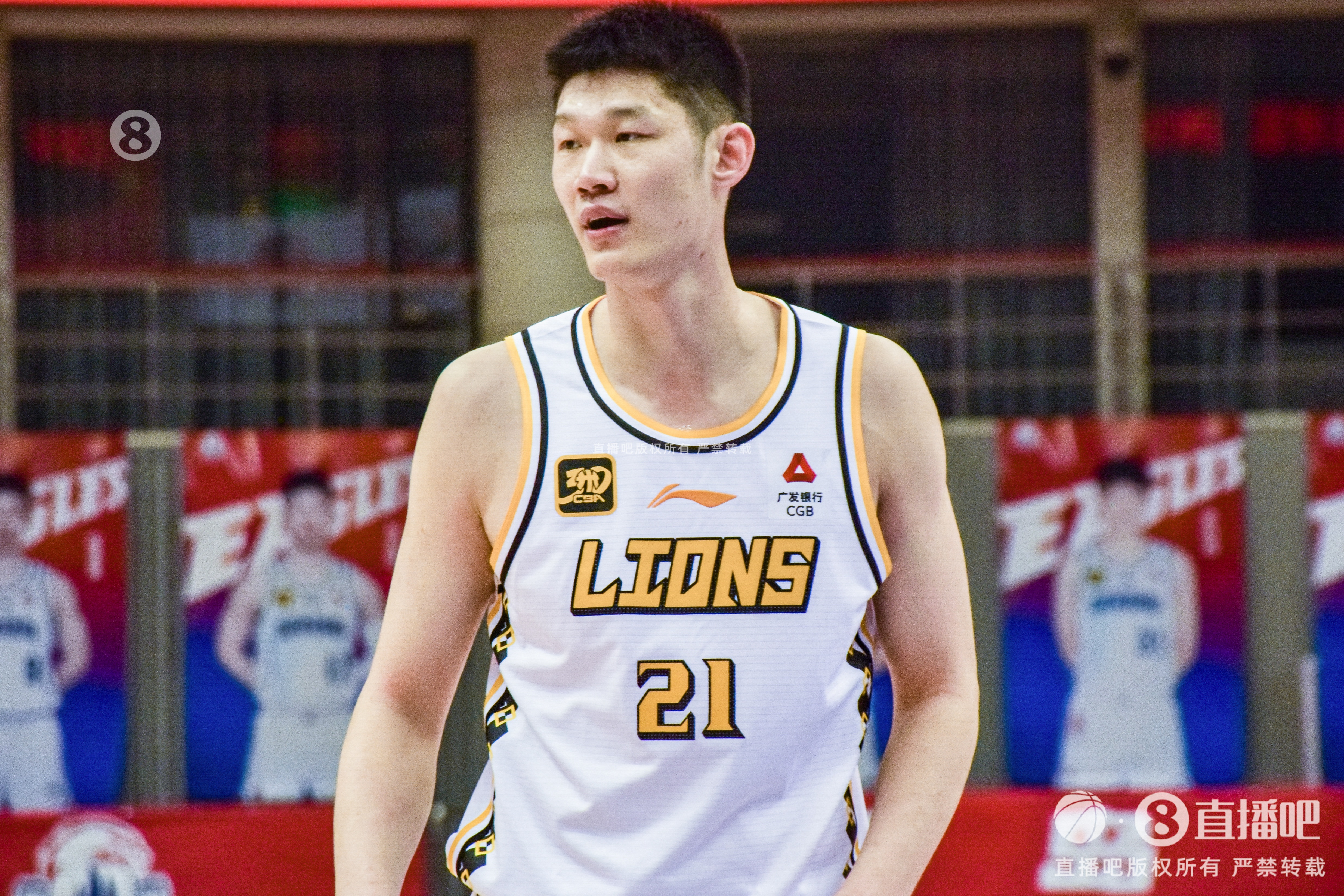  15僅中4！孔德昕：孫銘徽傷缺 胡金秋打出了生涯最低效一戰(zhàn)