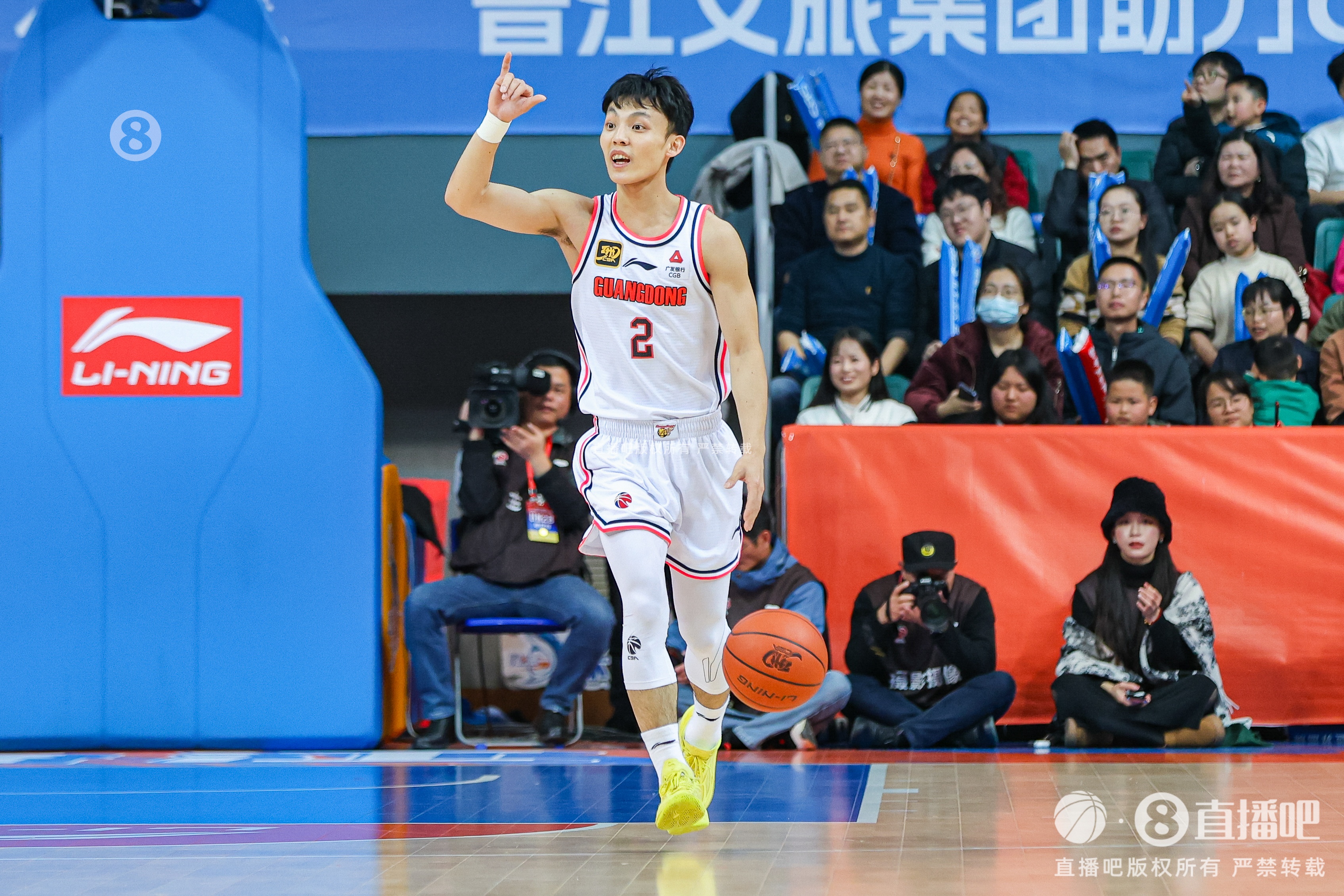  難得打這么短時間！徐杰32分鐘11中6拿到17分3板7助 正負值+36