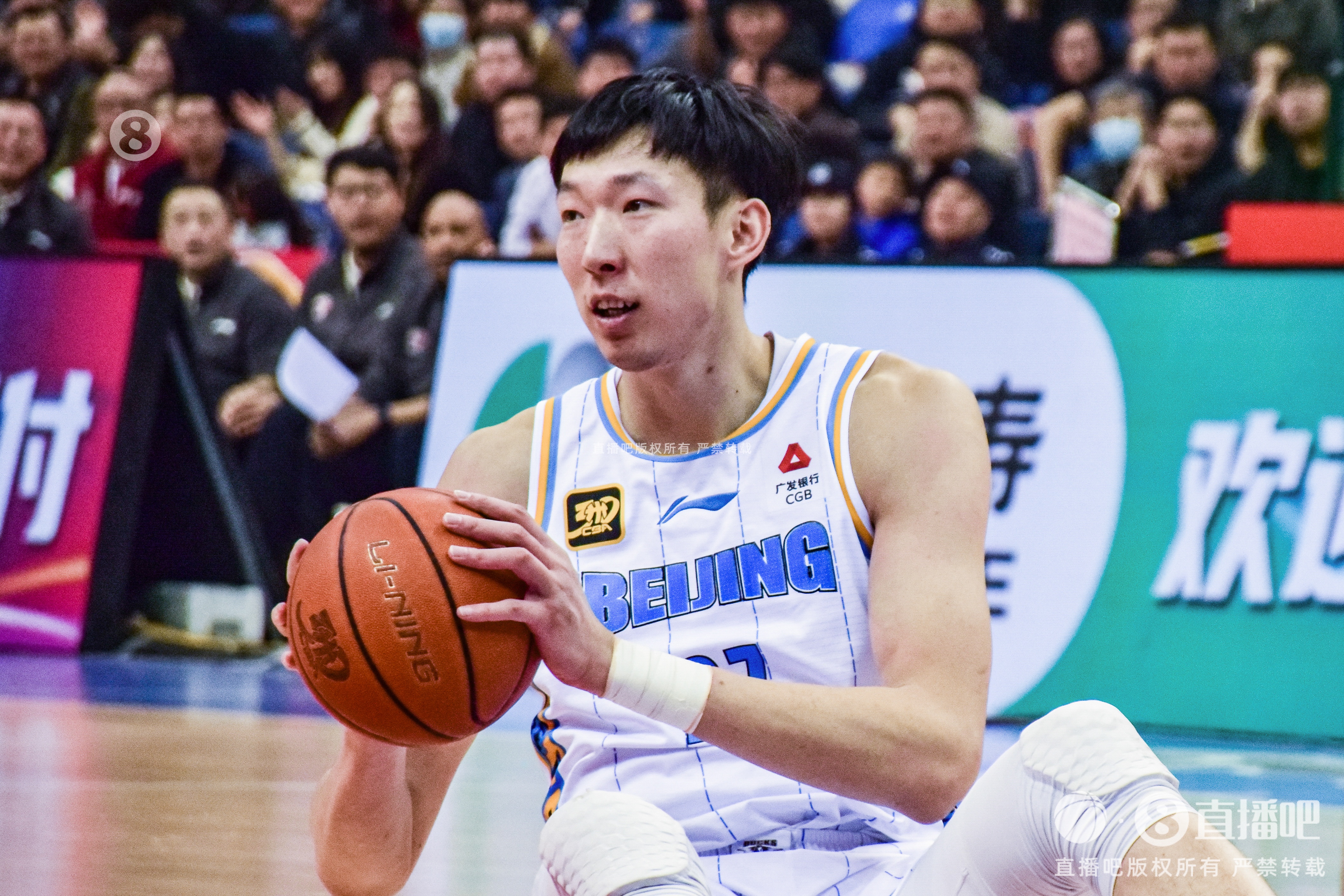  定海神針！周琦內線攻防在線 半場6中5貢獻12分6籃板2蓋帽