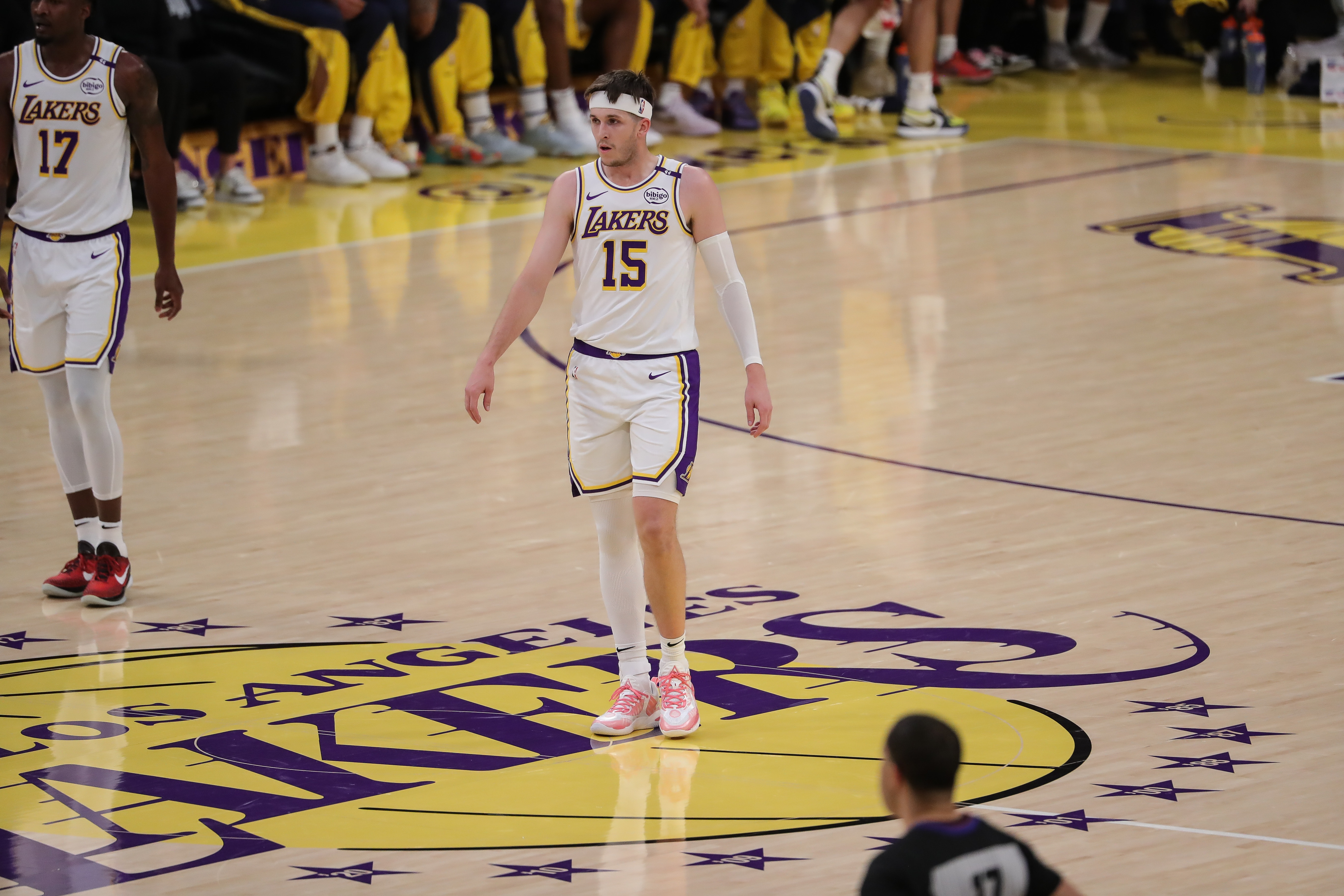  昨天驅(qū)逐憋著火呢！里夫斯21中9砍下32分7助 罰球13中12