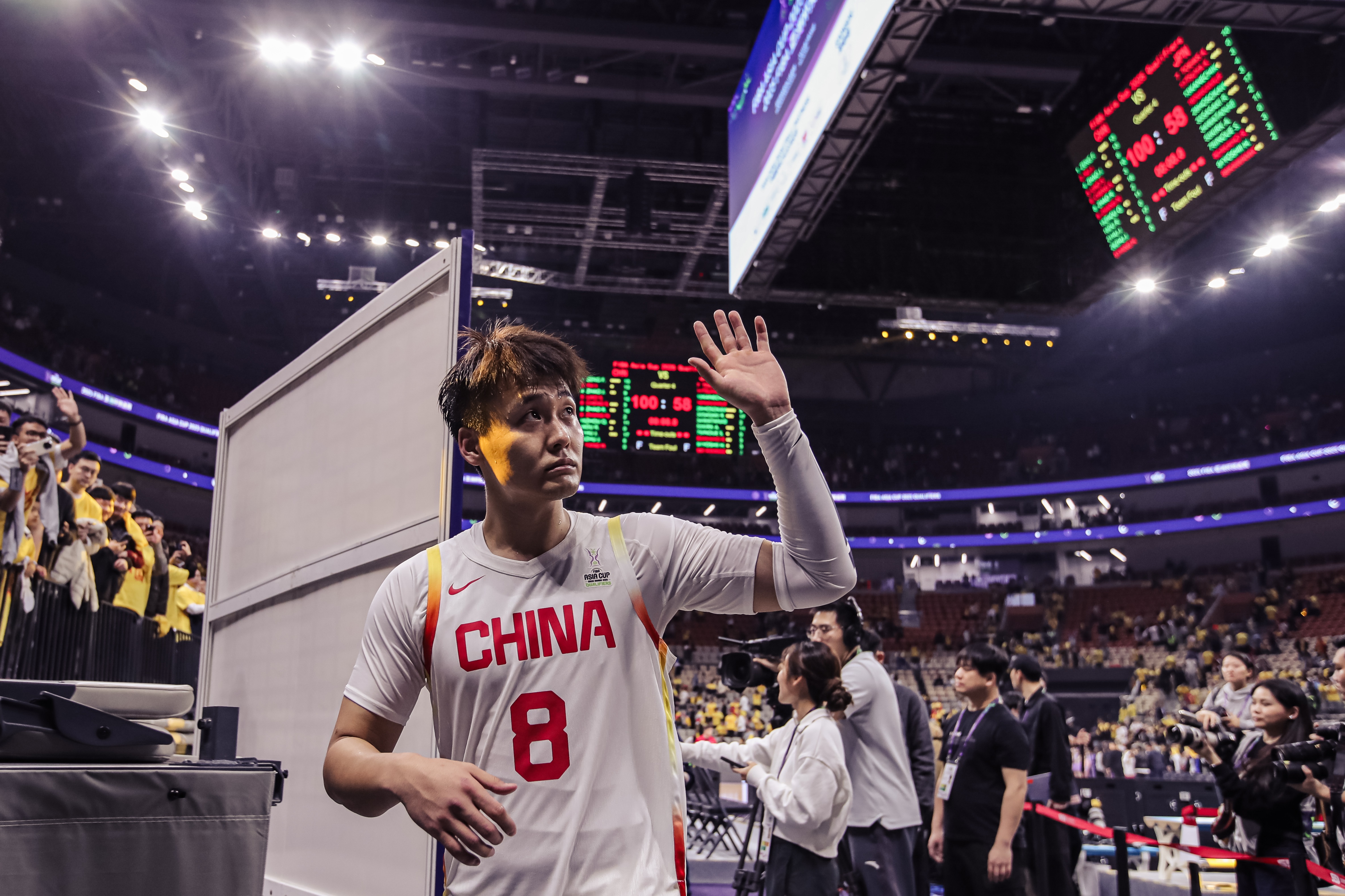  奠定基調(diào)！趙睿三分4中3攻下15+5+5 次節(jié)連得10分帶隊(duì)拉開(kāi)分差